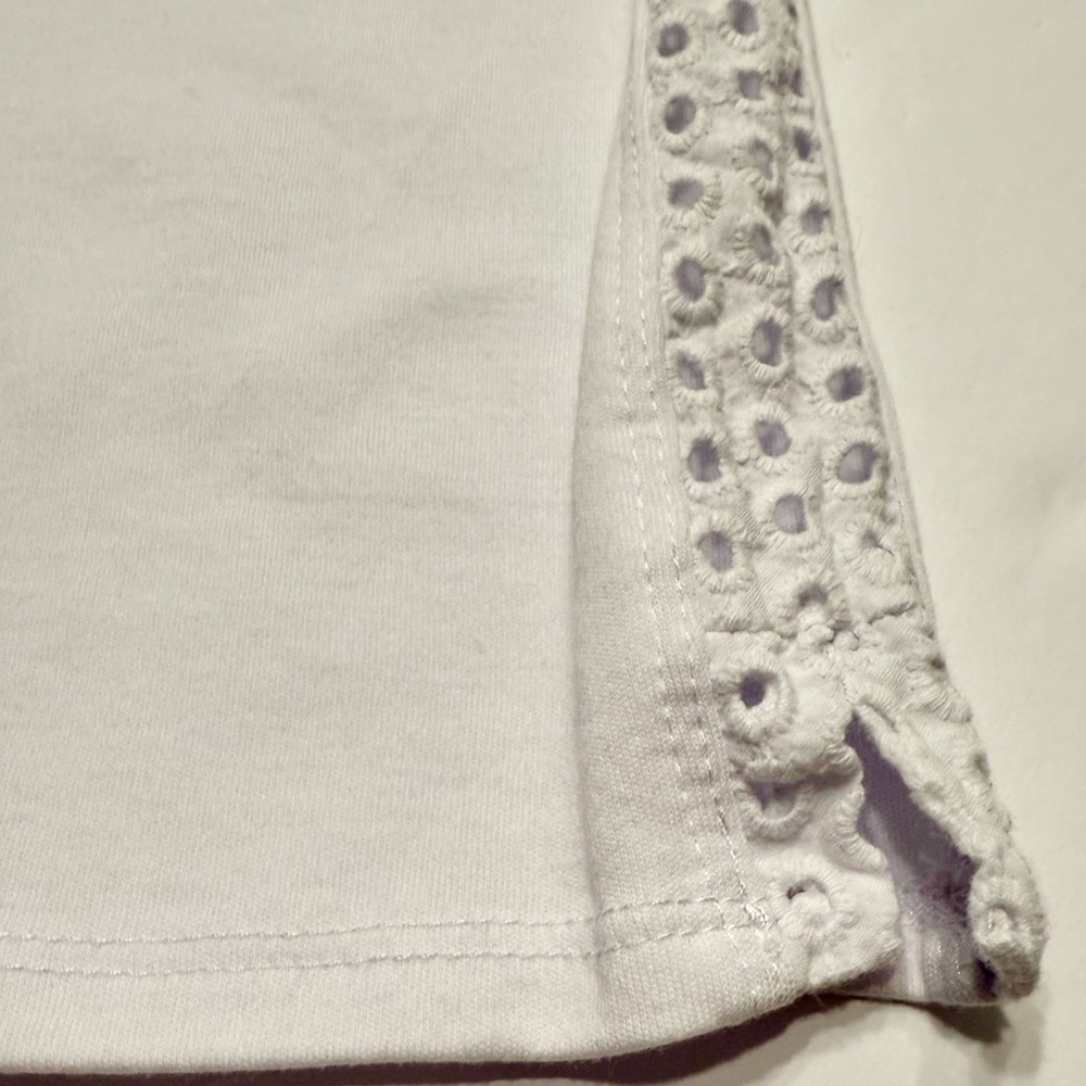 Appleseed's White Blouse shirt with  Quarter length Eyelet Sleeves  PXL EUC - Picture 7 of 10